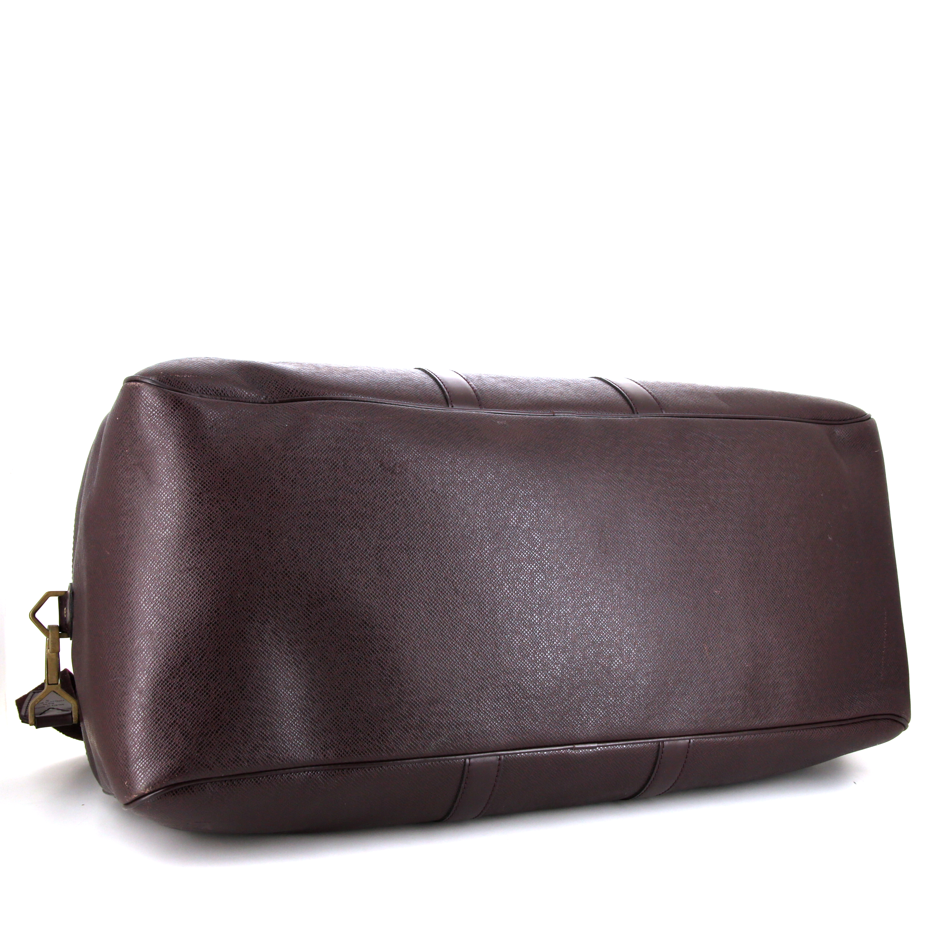 Sac de voyage Louis Vuitton Kendall en cuir taiga violet Raisin - Detail D5