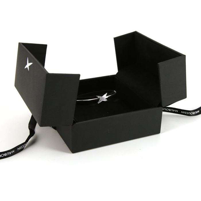 Bracciale Mauboussin Etoile Divine in oro bianco e diamanti