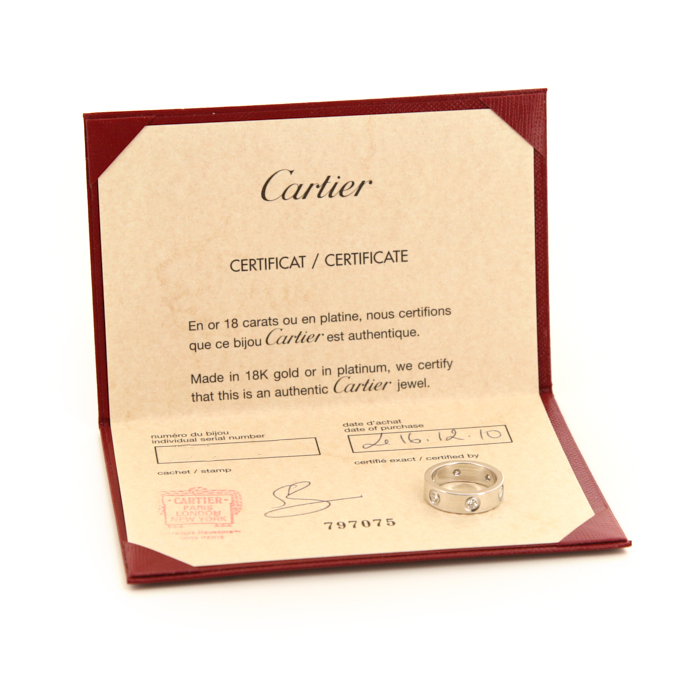 Bague Cartier Love en or blanc et diamants, taille 51 - Detail D2