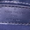 Sac porté épaule Louis Vuitton Alltson en cuir monogram empreinte bleu-gris - Detail D3 thumbnail