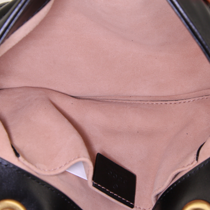 Borsa a tracolla Gucci GG Marmont mini in pelle trapuntata nera con decori geometrici - Detail D3