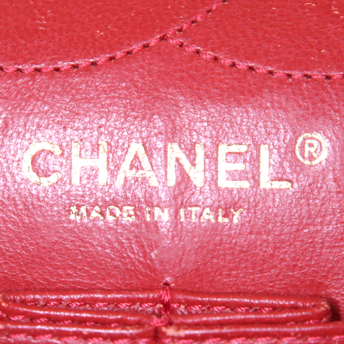 Chanel  Chanel 2.55 handbag  in red quilted leather - Detail D4