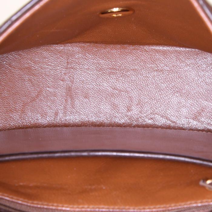 Bolso bandolera Chanel Mini Timeless en cuero acolchado marrón y junco negro - Detail D2