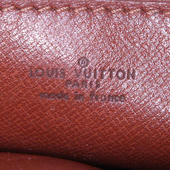 Sac bandoulière Louis Vuitton Jeune Fille en toile monogram marron et cuir naturel - Detail D3