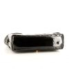 Bolso bandolera Chanel Vintage en charol acolchado negro - Detail D4 thumbnail