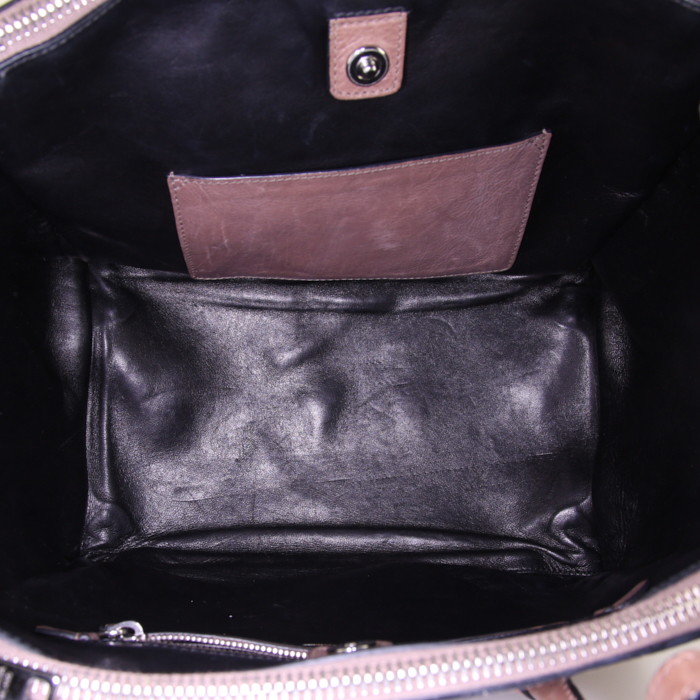 Sac à main Prada en cuir marron - Detail D3