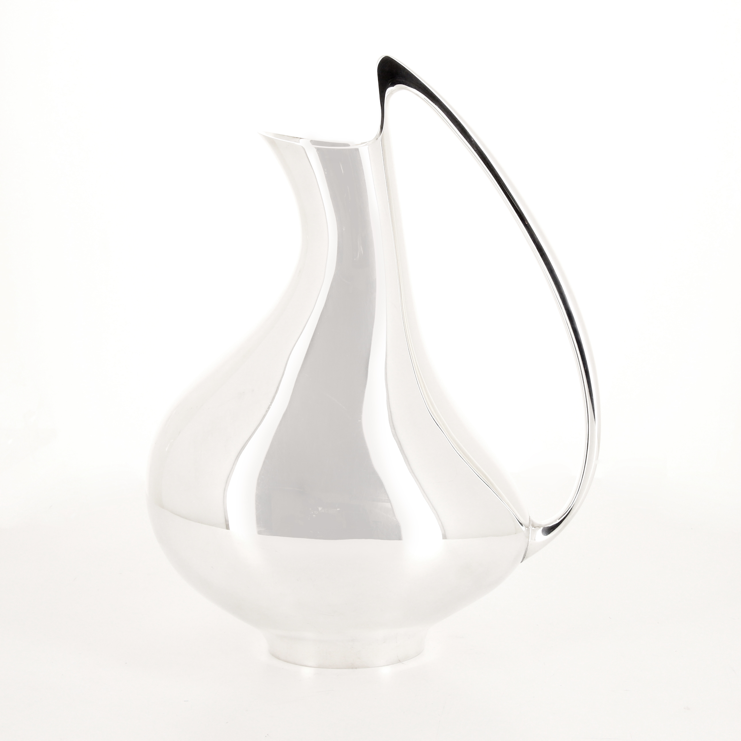 Henning Koppel, decanter n ° 992 called "The Pregnant Duck" in solid silver for the publisher Georg Jensen, designed in 1952 and produced in the 1980s, signed and stamped - Detail D1