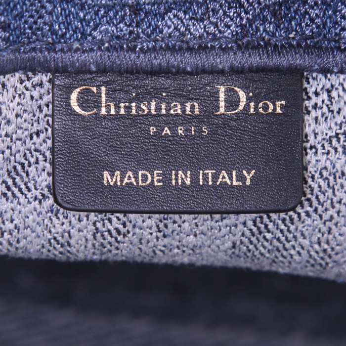 Bolso Cabás Dior Book Tote modelo pequeño en lona denim Monogram azul - Detail D3