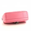 Bolso de mano Chanel en cuero acolchado rosa - Detail D5 thumbnail