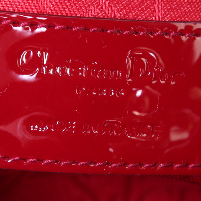Borsa a tracolla Dior Mini Lady Dior in pelle verniciata rossa cannage - Detail D4