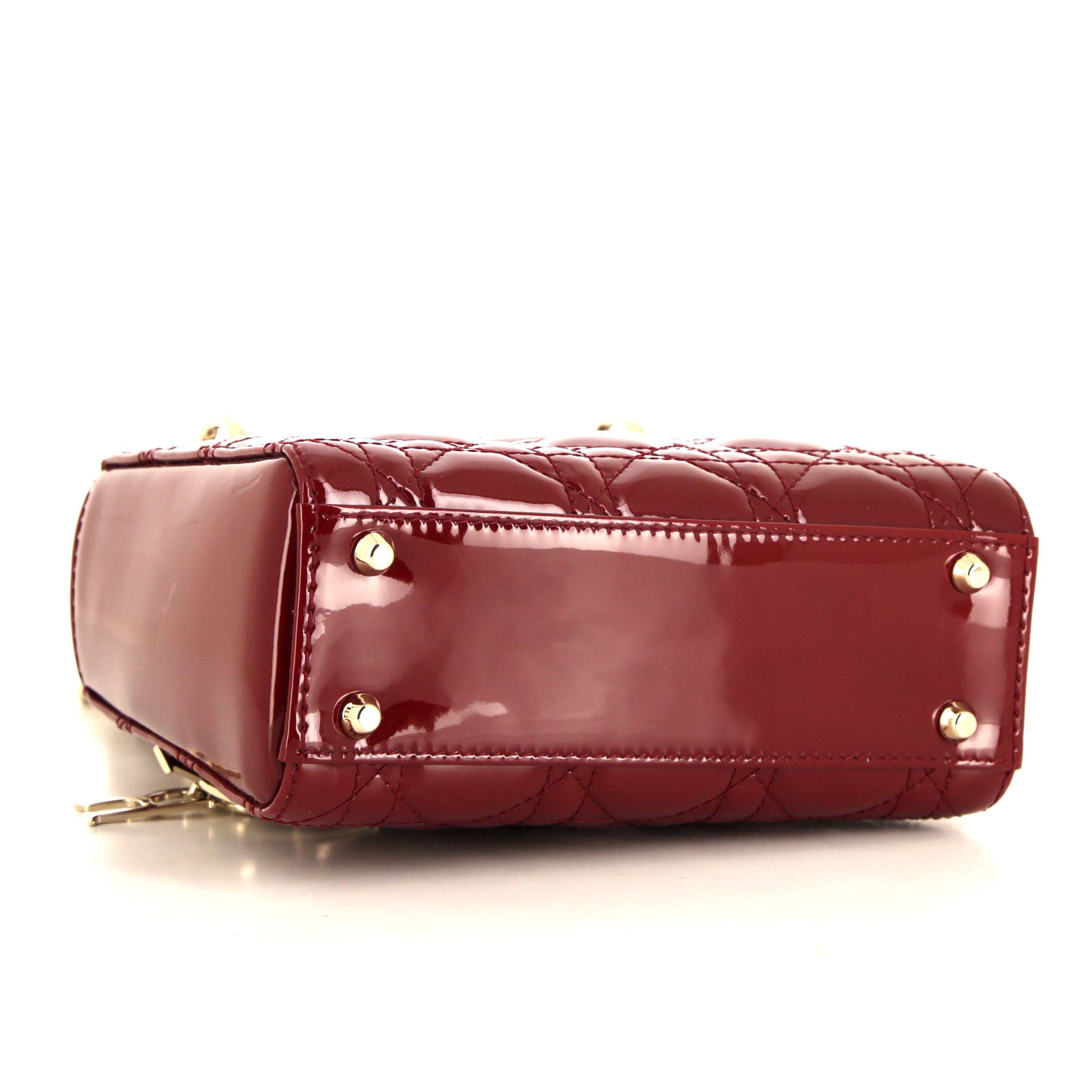 Bolso bandolera Dior Mini Lady Dior en charol rojo - Detail D5