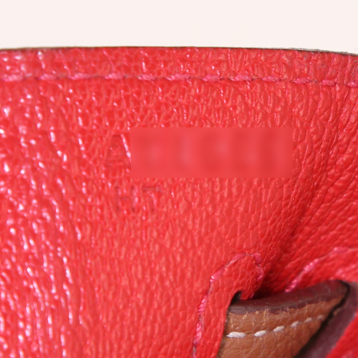 Bolso de mano Hermes Kelly 35 cm en cuero togo color oro - Detail D5