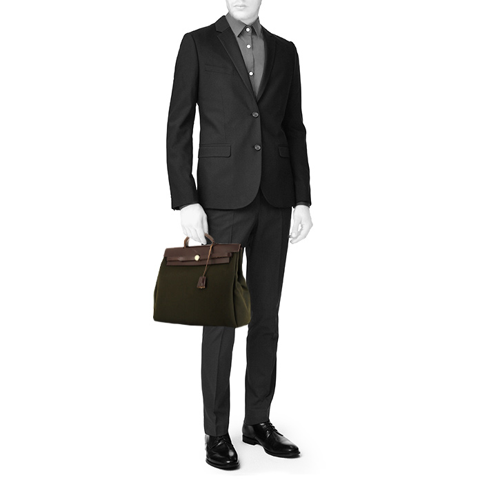 Sac bandoulière Hermes Herbag en toile vert-kaki et cuir marron-foncé - Detail D1