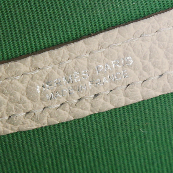 Hermes Garden Party shopping bag in green canvas and off-white togo leather - Detail D3