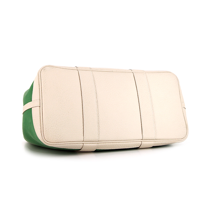 Hermes Garden Party shopping bag in green canvas and off-white togo leather - Detail D4