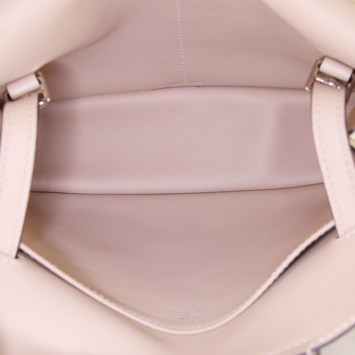 Borsa a tracolla Hermès Halzan mini in pelle Swift beige - Detail D3