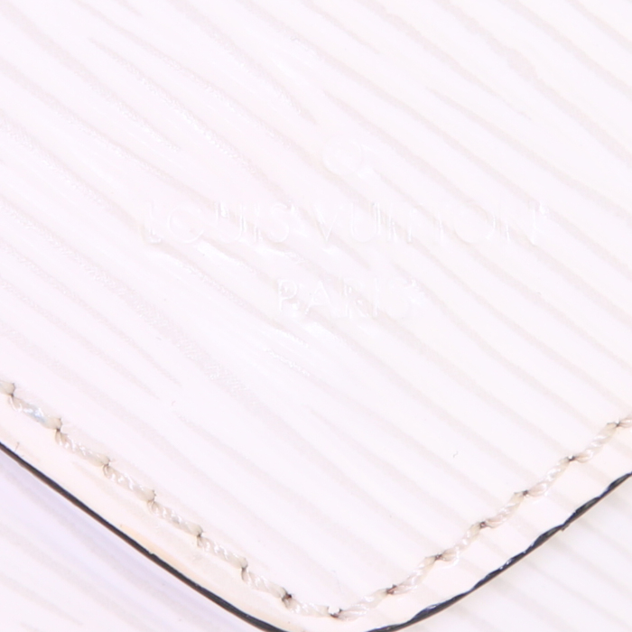 Louis Vuitton Kirigami pouch in white epi leather - Detail D3