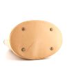 Sac cabas Louis Vuitton petit Bucket en cuir naturel - Detail D4 thumbnail