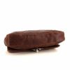 Bolso de mano Chanel Baguette modelo pequeño en cuero acolchado marrón - Detail D5 thumbnail