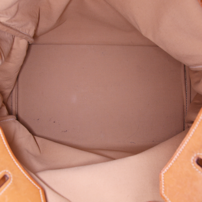 Bolsa de viaje Hermes Haut à Courroies - Travel Bag grande en lona beige y cuero color oro - Detail D2