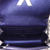 Bolsito de mano Louis Vuitton Twist en cuero Epi violeta - Detail D2 thumbnail