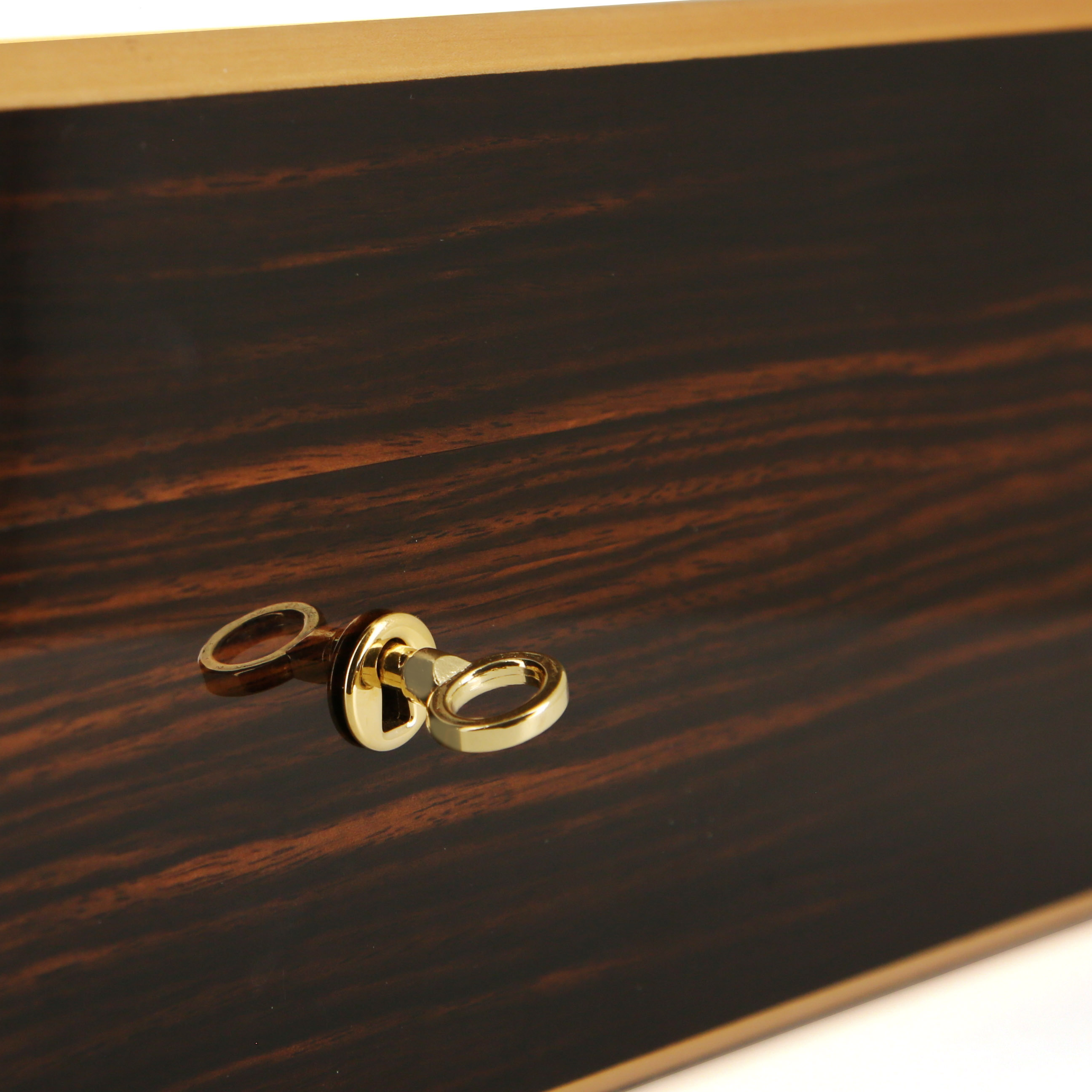 Louis Vuitton cigar case, for 150 cigars, in mahogany wood, Macassar ebony veneer and touches of pear tree, 2010s - Detail D4
