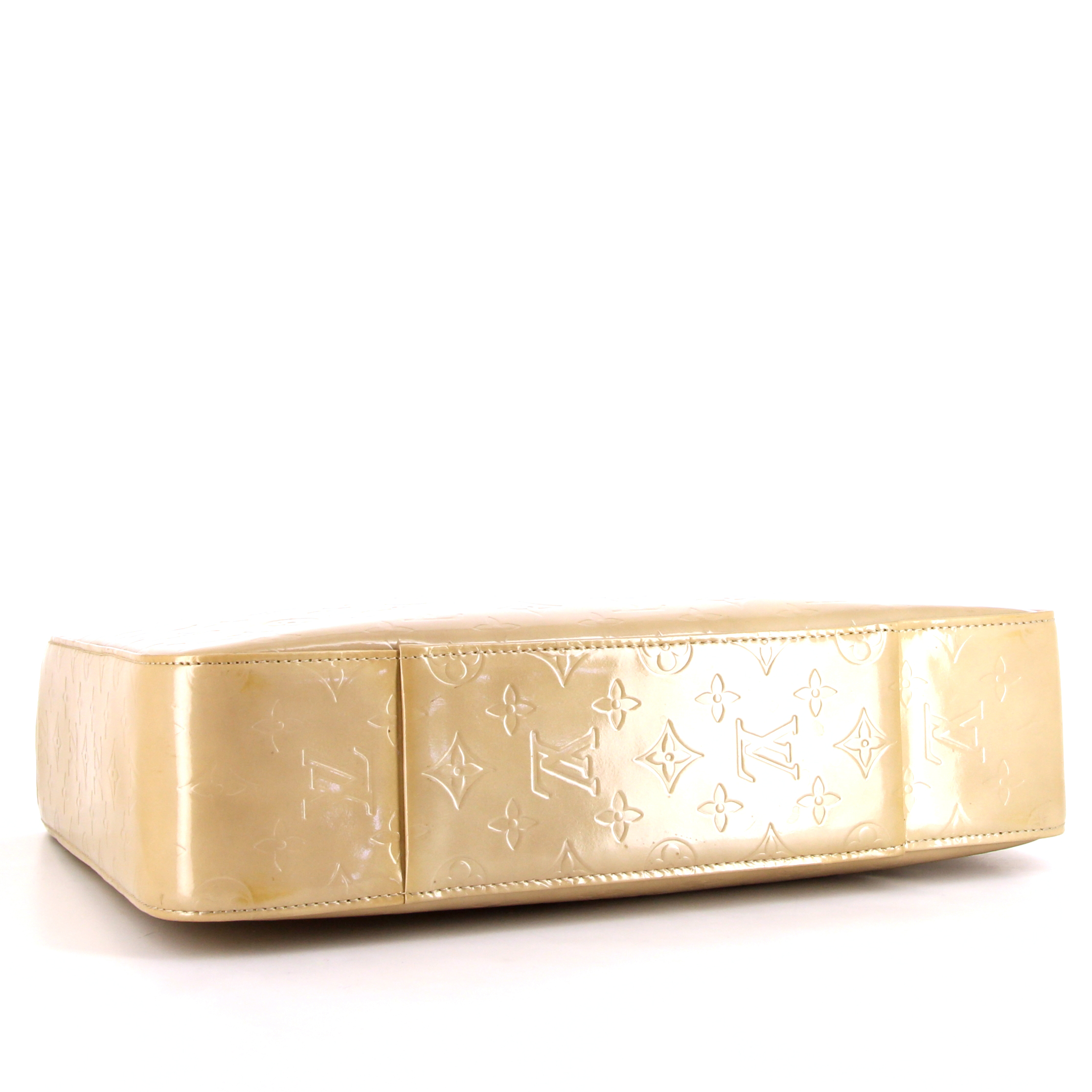 Bolso Cabás Louis Vuitton Colombus en charol Monogram beige - Detail D4