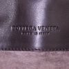 Sac à main Bottega Veneta Roma en cuir intrecciato marron - Detail D3 thumbnail