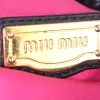 Bolso de mano Miu Miu en cuero negro - Detail D3 thumbnail
