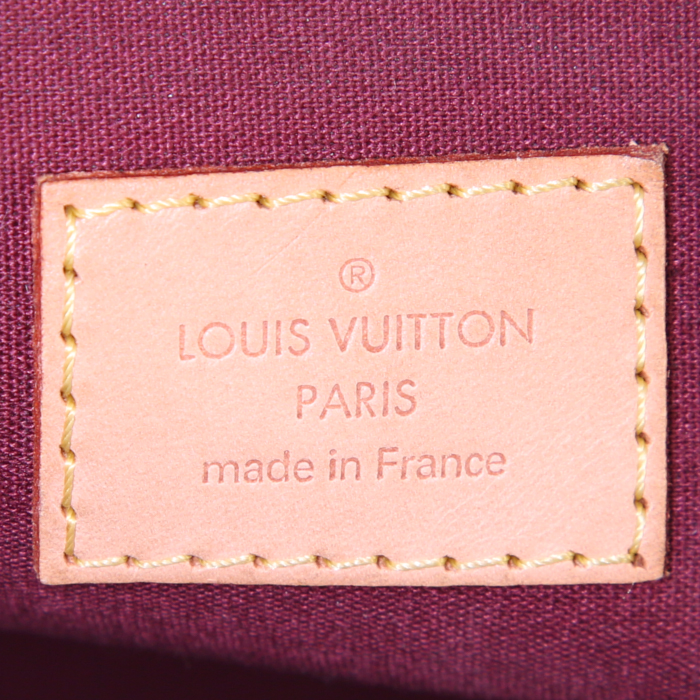 Sac à main Louis Vuitton Alma grand modèle en cuir verni monogram bordeaux - Detail D3