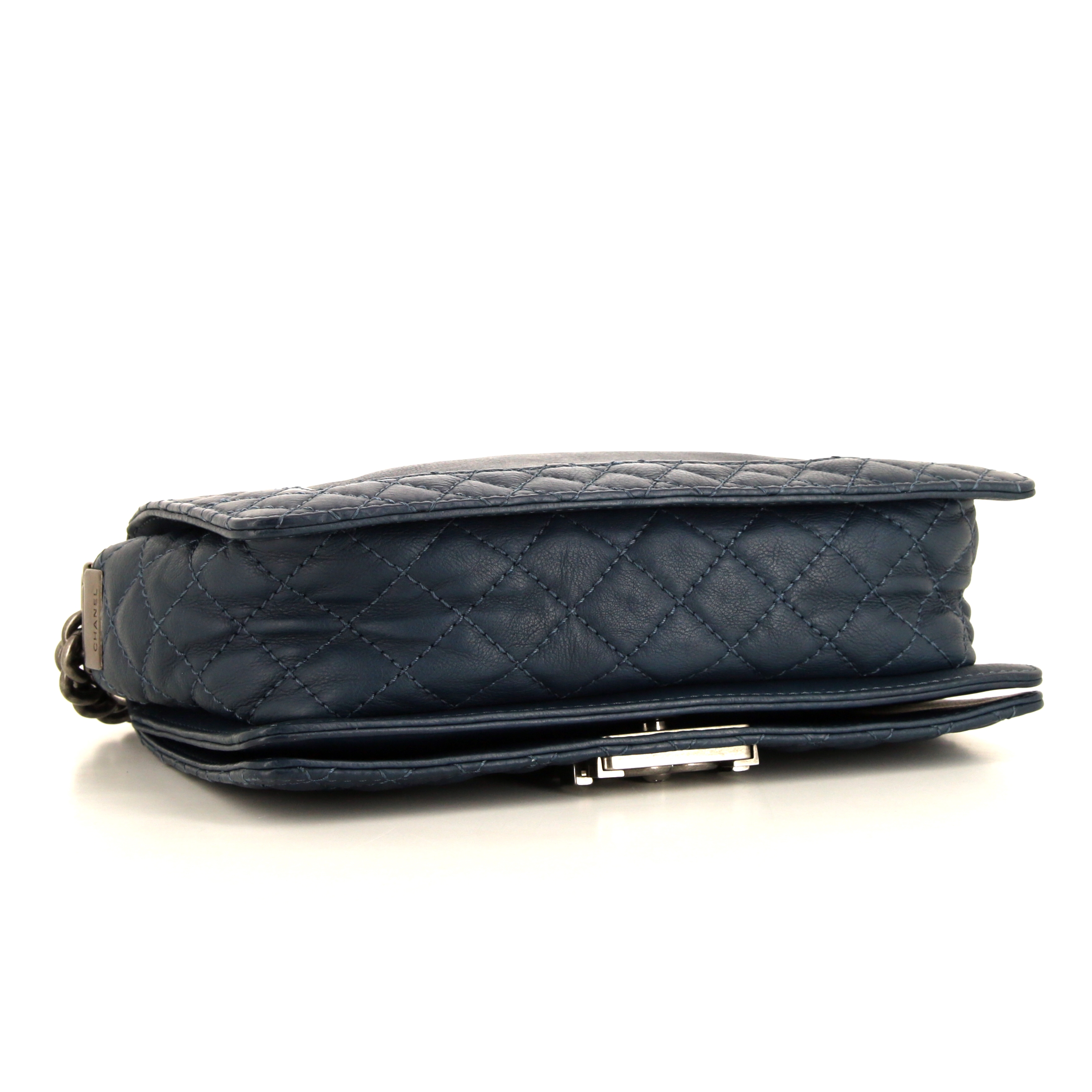 Borsa Chanel Boy modello medio in pelle blu e pelle trapuntata blu - Detail D5