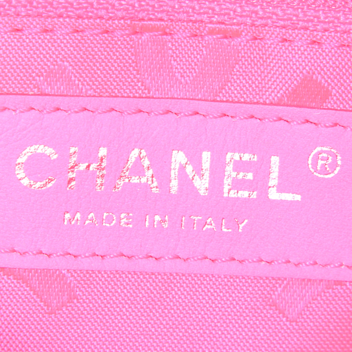 Sac porté épaule ou main Chanel Cambon en python blanc et cuir verni noir - Detail D3