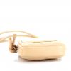 Bolso bandolera Chanel Cambon en cuero acolchado beige - Detail D4 thumbnail