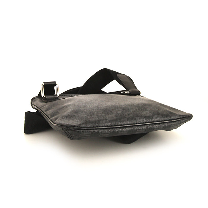 Louis Vuitton shoulder bag in grey damier graphite canvas and black leather - Detail D5