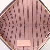 Pochette Louis Vuitton in tela monogram marrone e pelle naturale - Detail D2 thumbnail