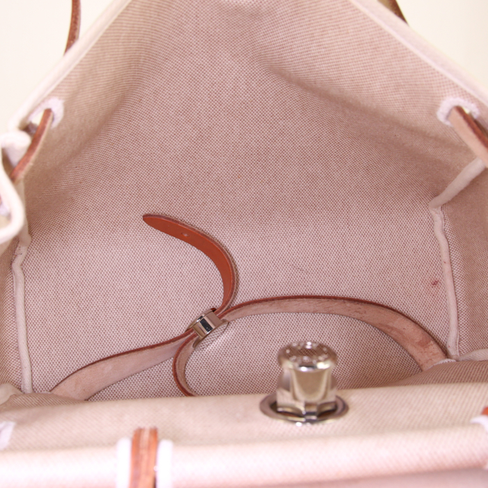 Mochila Hermès Herbag - Backpack en lona beige y cuero natural - Detail D3