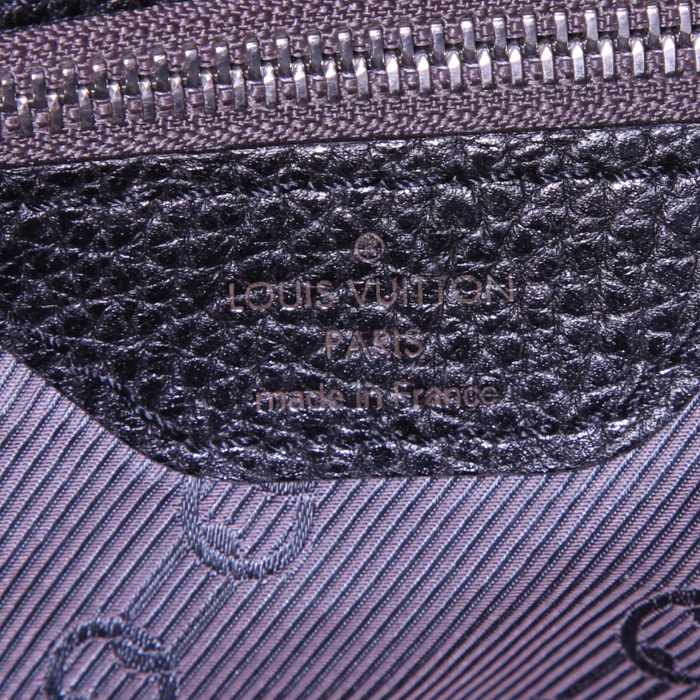 Shopping bag Louis Vuitton  Edition Limitée Trunks & bags in pelle martellata nera - Detail D4