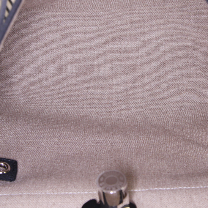 Hermes Herbag shoulder bag in beige and black canvas and black leather - Detail D2