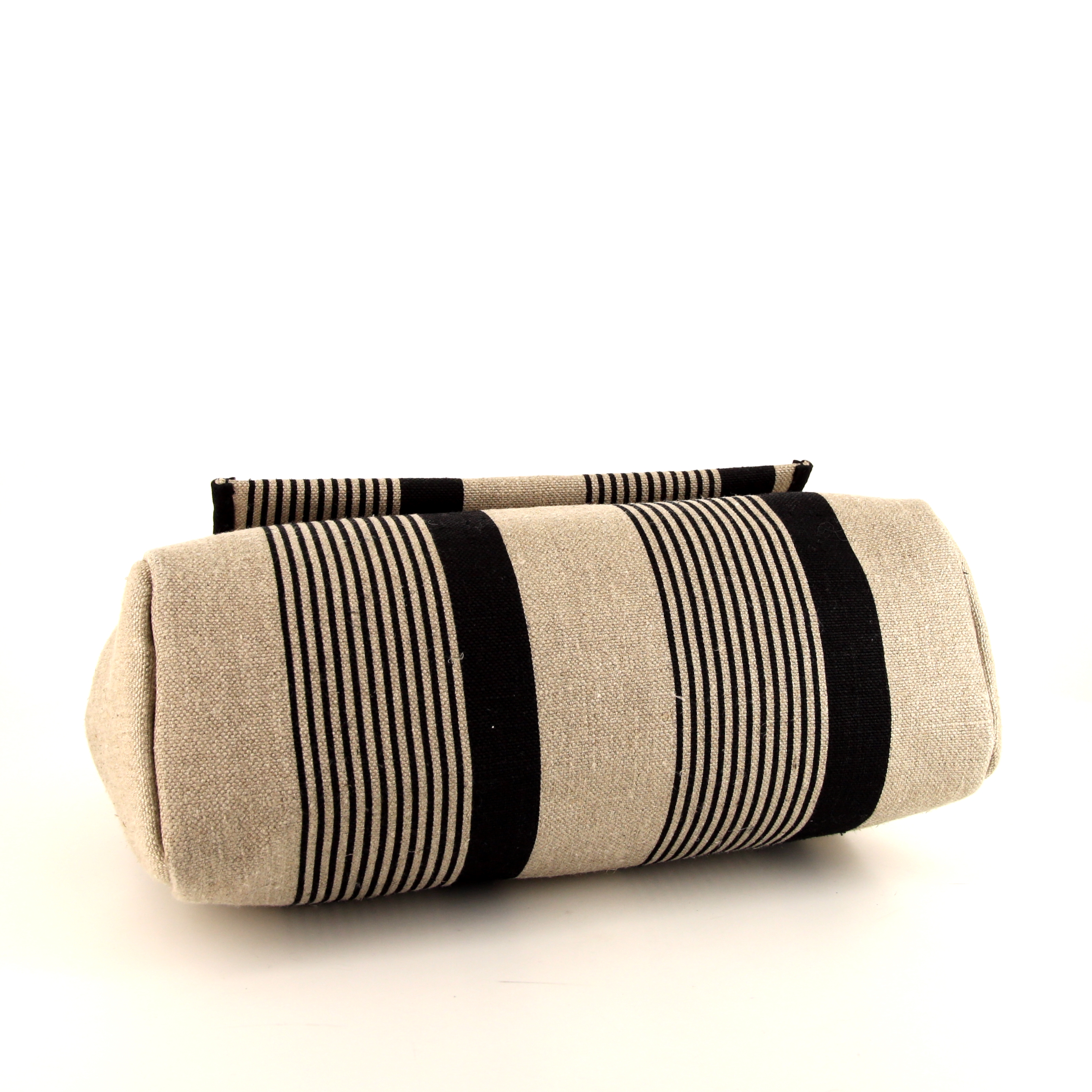 Hermes Herbag shoulder bag in beige and black canvas and black leather - Detail D4