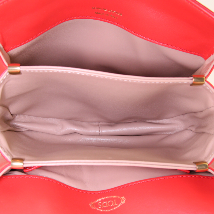 Tod's small model shoulder bag in red leather - Detail D2