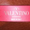 Borsa a secchiello Valentino Garavani Rockstud Bucket modello piccolo in pelle marrone - Detail D3 thumbnail