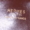 Bolso para llevar al hombro Hermès Tsako en cuero box marrón - Detail D3 thumbnail
