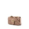 Borsa a tracolla Gucci GG Marmont mini in pelle trapuntata beige con decori geometrici - 00pp thumbnail