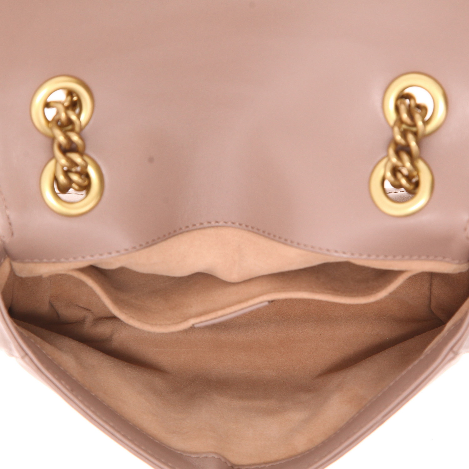 Bolso bandolera Gucci  GG Marmont modelo pequeño  en cuero acolchado beige - Detail D3