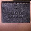 Sac bandoulière Gucci GG Marmont mini en cuir matelassé noir - Detail D4 thumbnail