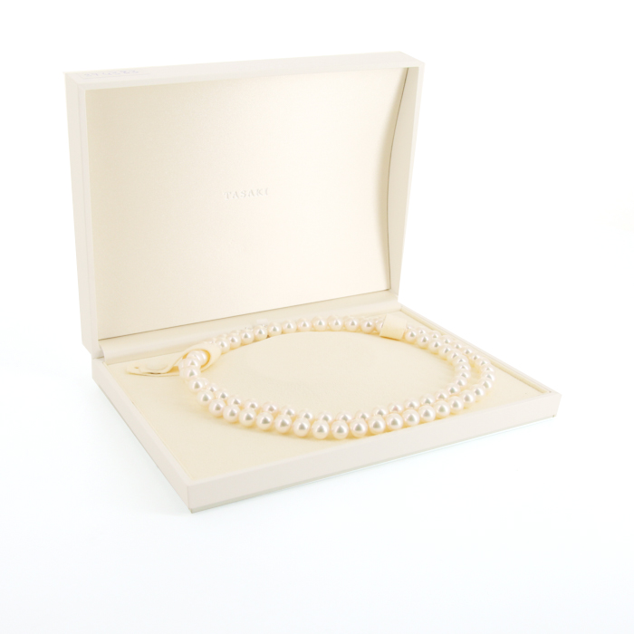 Tasaki Pearl Basic long necklace in silver and cultured pearls - Detail D2