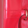 Mochila Louis Vuitton Randonnée en cuero Epi rojo - Detail D3 thumbnail