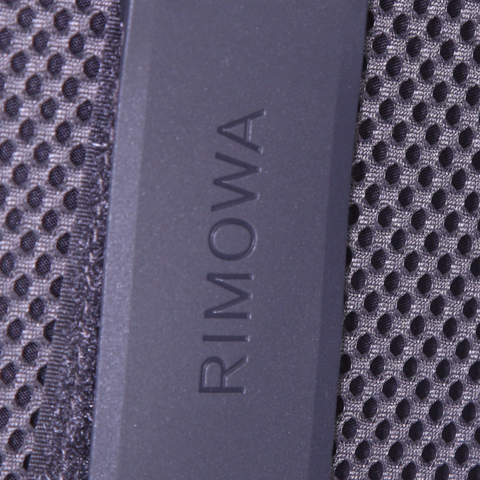 Valise rigide Rimowa en aluminium vert , gris blanc et noir - Detail D3