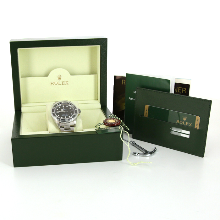 Rolex Submariner watch in stainless steel Ref:  14060M Circa  2009 - Detail D2