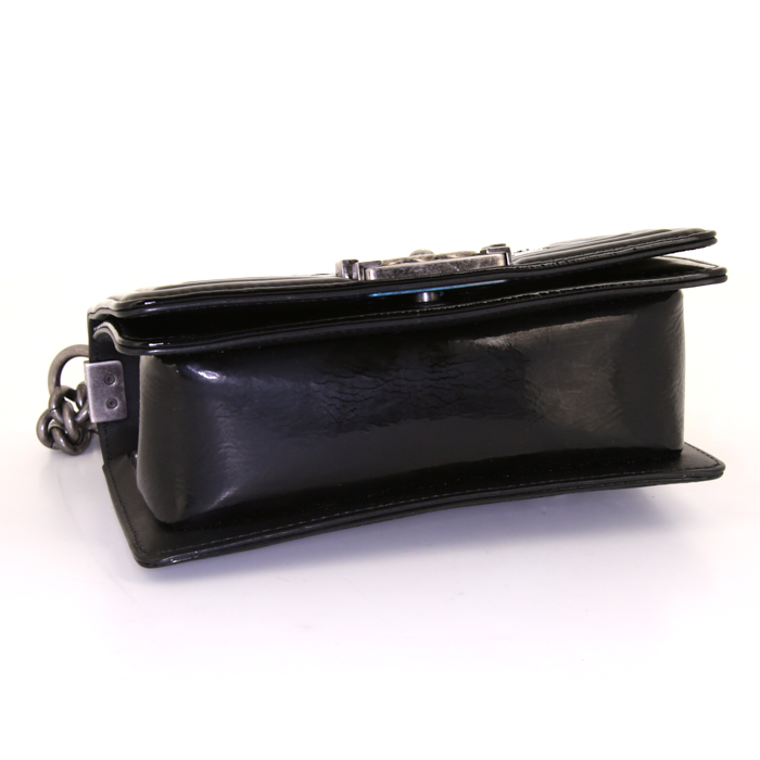 Borsa a tracolla Chanel Boy modello piccolo in pitone grigio e pelle verniciata nera - Detail D5